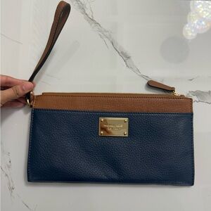 MICHAEL KORS Wristlet Navy& Brown
